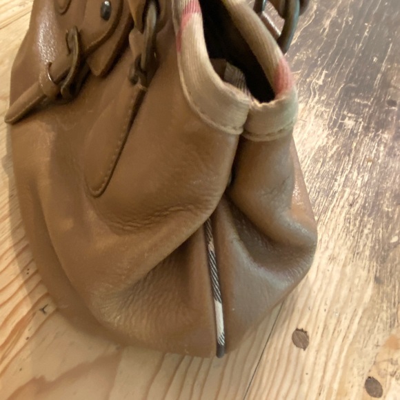 Burberry half tote with buckle and solid top handles tan calfskin very soft - Picture 9 of 11